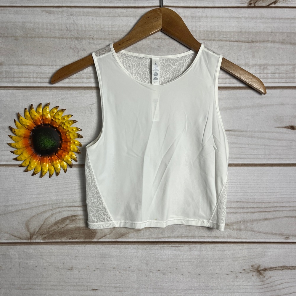 Lululemon Athletica White Sleeveless Crop Tank Top Lace Trim Size 4